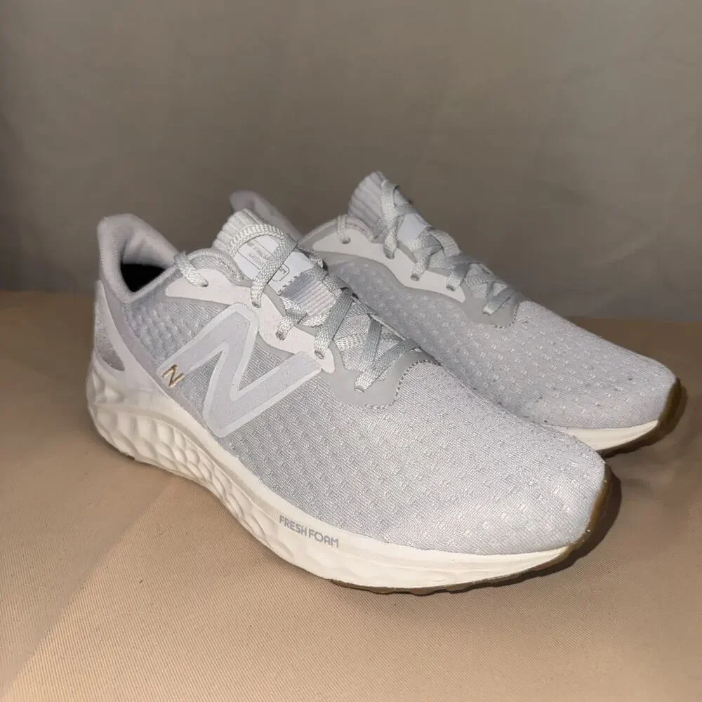 NEW BALANCE Fresh Foam Arishi V4 Shoes Sneakers Women's 9 Light Gray Running Gym